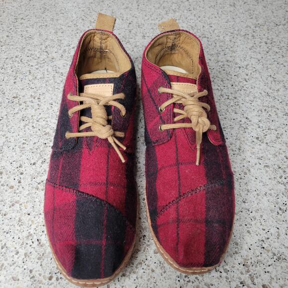 TOMS Buffalo Check Plaid Wool Chukka Ankle Boots LaceUp Red Black Womens✨️8.5 - Picture 2 of 12